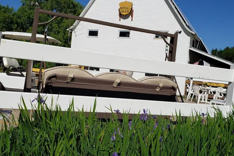 Royal Oaks Legendary Lodging Campground
