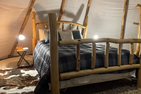 Royal Oaks Legendary Lodging Campground