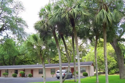 Cindy's Motel and RV Park