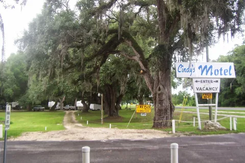 Cindy's Motel and RV Park