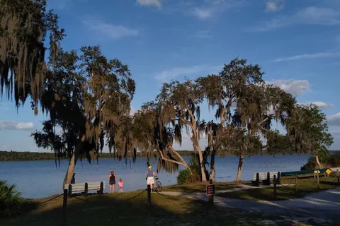 Lake Manatee State Park