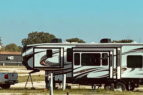 Patriot RV Park-Bertram South