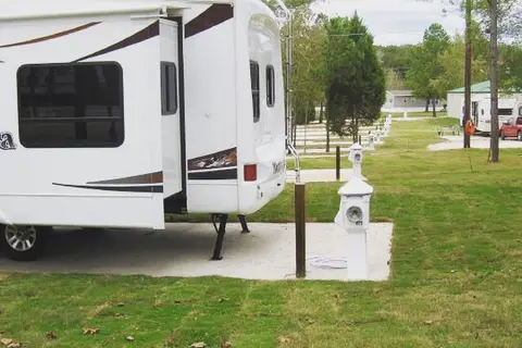 Eagle's Nest RV Park