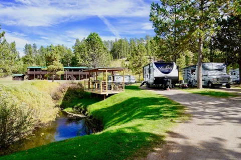 Larsson's Crooked Creek Resort