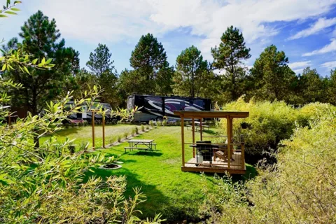 Larsson's Crooked Creek Resort