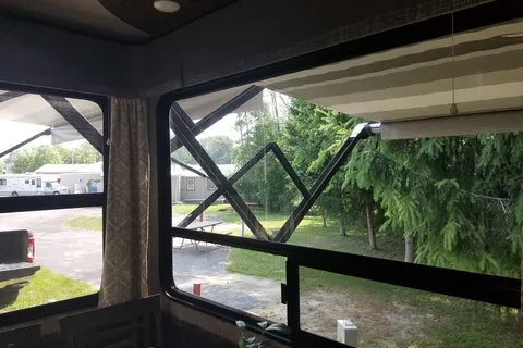 AA Royal Motel and Campground