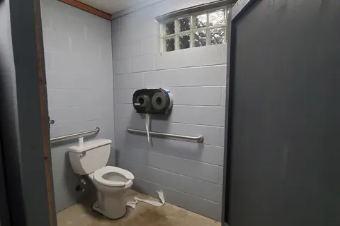 AA Royal Motel and Campground