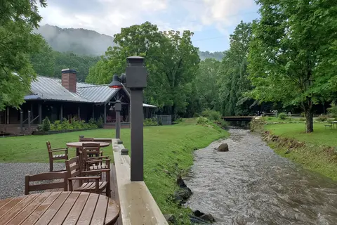 Iron Horse Motorcycle Lodge