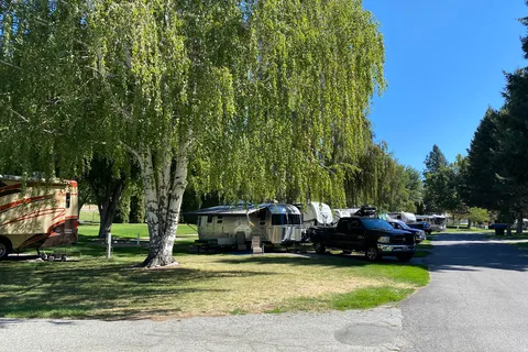 Lakeshore RV Park and Marina