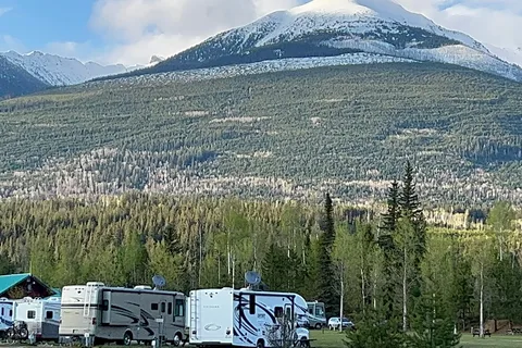 Irvins Park and Campground