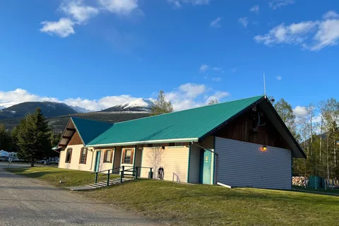 Irvins Park and Campground