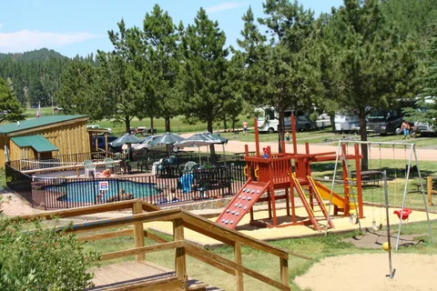 Larsson's Crooked Creek RV Resort, Lodge and Cabins