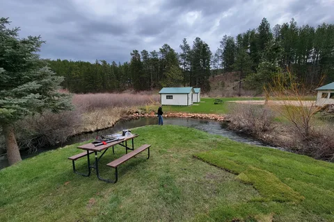 Larsson's Crooked Creek RV Resort, Lodge and Cabins