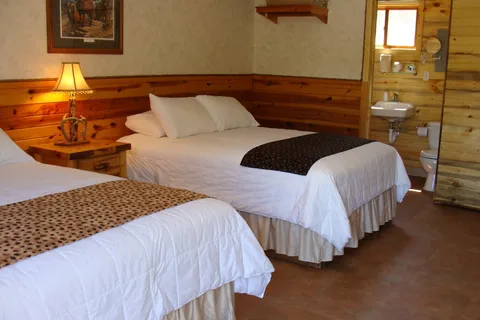 Larsson's Crooked Creek RV Resort, Lodge and Cabins