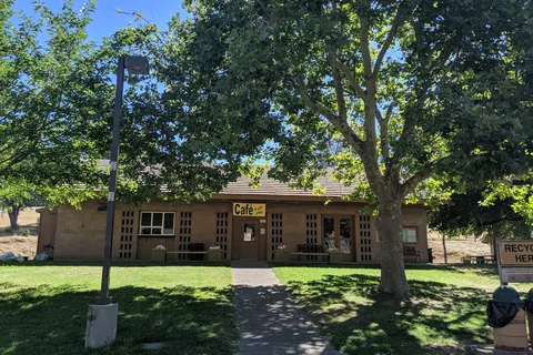 Pardee Lake Recreation