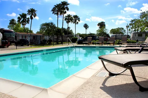 Colonia Del Rey RV Park