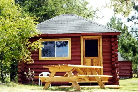 Red Deer Log Cabins and Campground