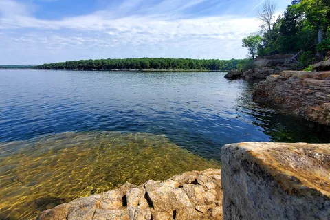Pontiac Cove Marina and Lake Harbour Resort