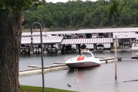 Pontiac Cove Marina and Lake Harbour Resort