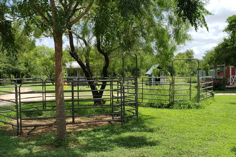 Happy Horse Hotel