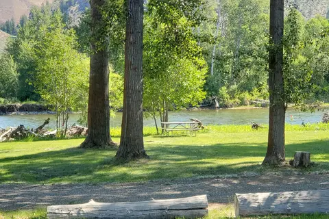 Riverbend RV Park