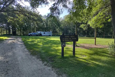 Lake Louise State Park