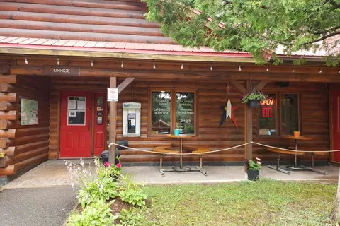 Chalets Restigouche Camping