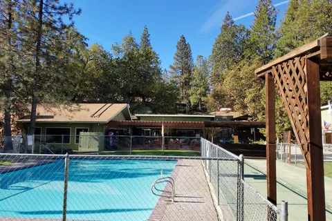 Outdoorsy Yosemite