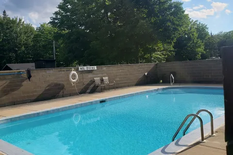 Glenview Cottages RV Park and Campground