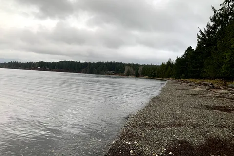 Smelt Bay Provincial Park