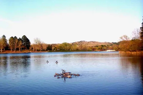 Lake Park Campground and Cottages