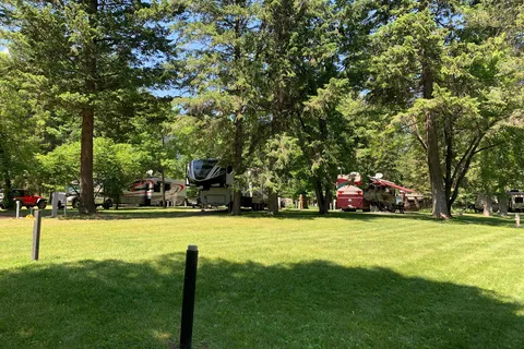 Birdland Bay RV Resort