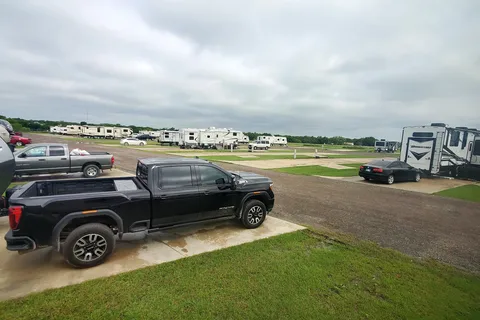 T and R RV Resort