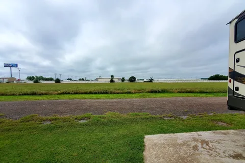 T and R RV Resort