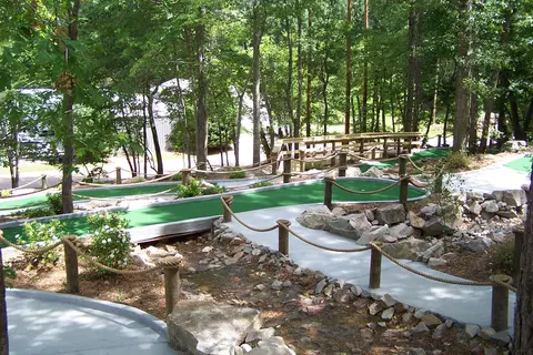 Chesnut Bay Resort