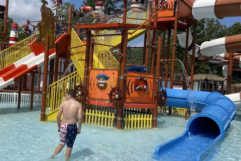 Chesnut Bay Resort