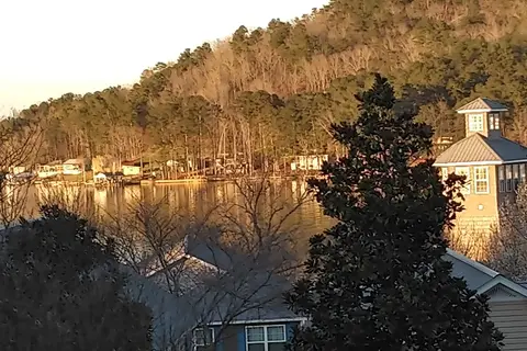 Chesnut Bay Resort