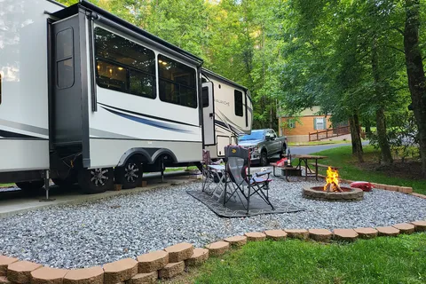 Creekwood Resort Campground and Cabins