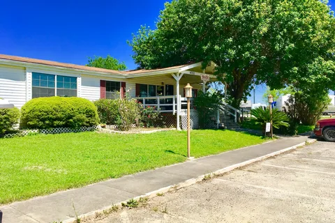 Seguin Hill Top RV Resort