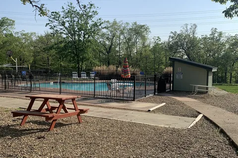 Majestic Oaks RV Park and Campground