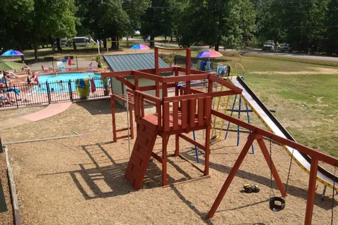 Majestic Oaks RV Park and Campground