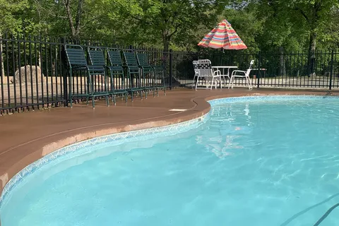 Majestic Oaks RV Park and Campground