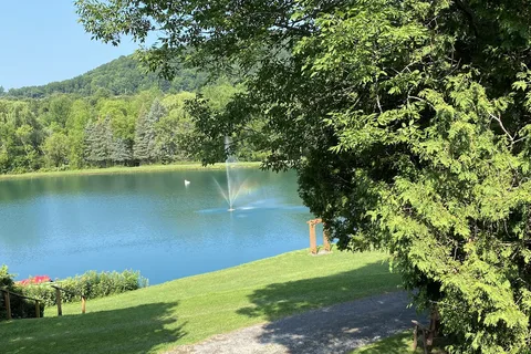 Lake Chalet Motel and Campground
