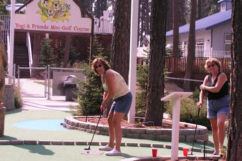 KM Resorts - Ponderosa Falls RV Resort