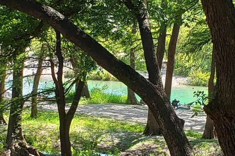 Nana's RV Park On the Frio