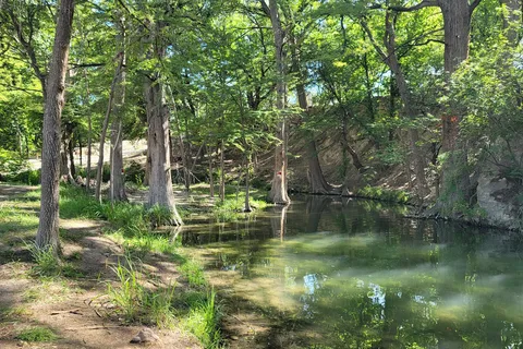Nana's RV Park On the Frio