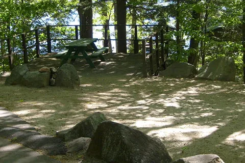 Bunganut Lake Camping Area