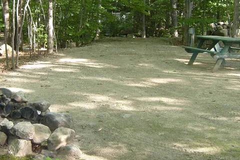 Bunganut Lake Camping Area