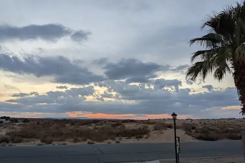 Twentynine Palms Resort: RV Park Cottages Golf