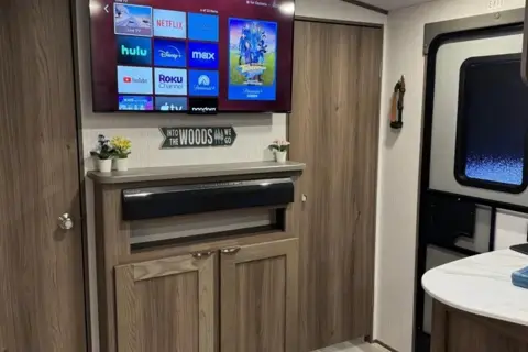 MPG Glamper’s Mansion w/ 2 Bedrooms & Outdoor Kitchen